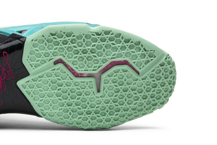 Кроссовки Nike LeBron 11 'South Beach'