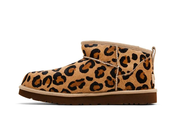 UGG-Wmns-Classic-Ultra-Mini-Boot-Spotty-2