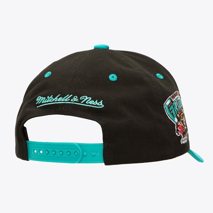 Бейсболка Mitchell & Ness Black Vancouver Grizzlies Block Sweep Pro Adjustable Hat
