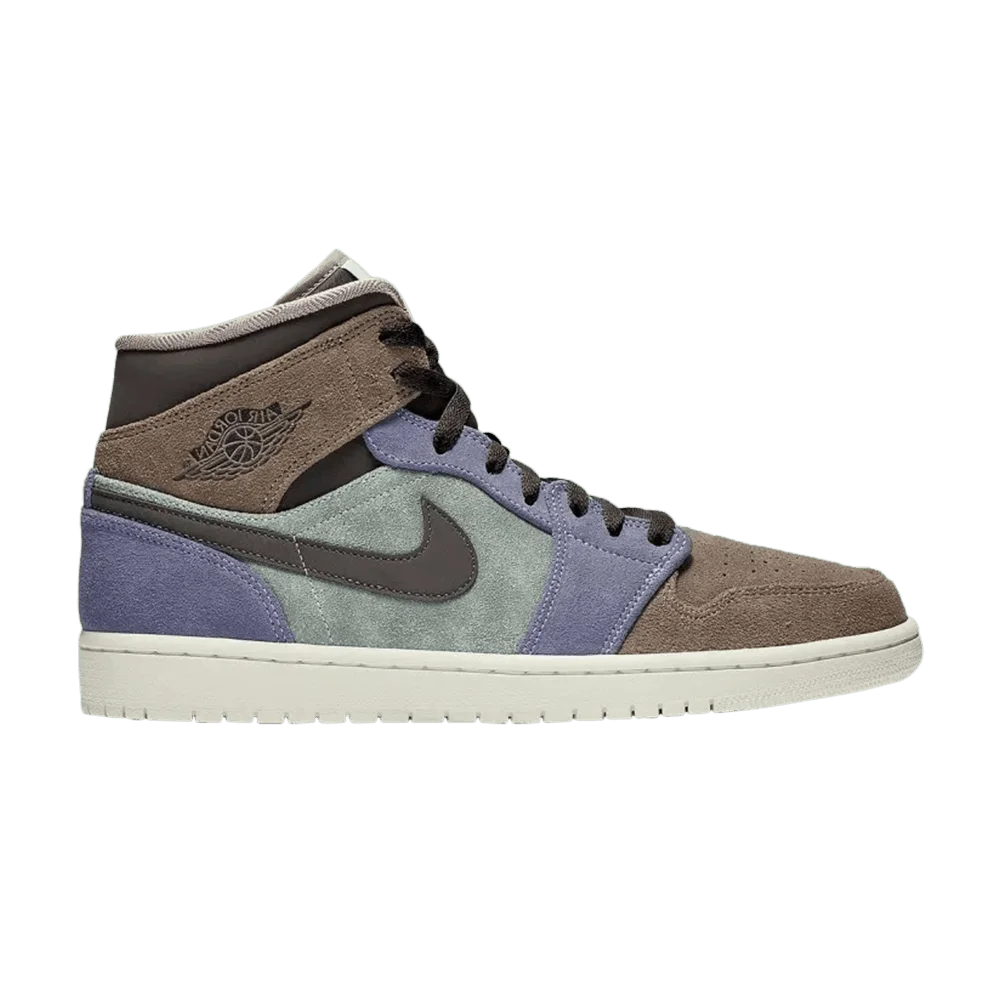 Krossovki-Air-Jordan-1-Mid-Suede-Patch