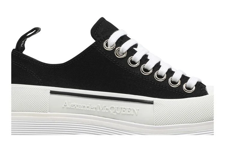 Krossovki-Alexander-McQueen-Wmns-Tread-Slick-Lace-Up-Black-White-1-1