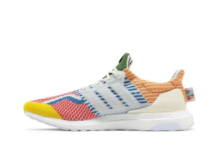 Krossovki-adidas-UltraBoost-5.0-DNA-Pride-Pack-Love-Unites-2