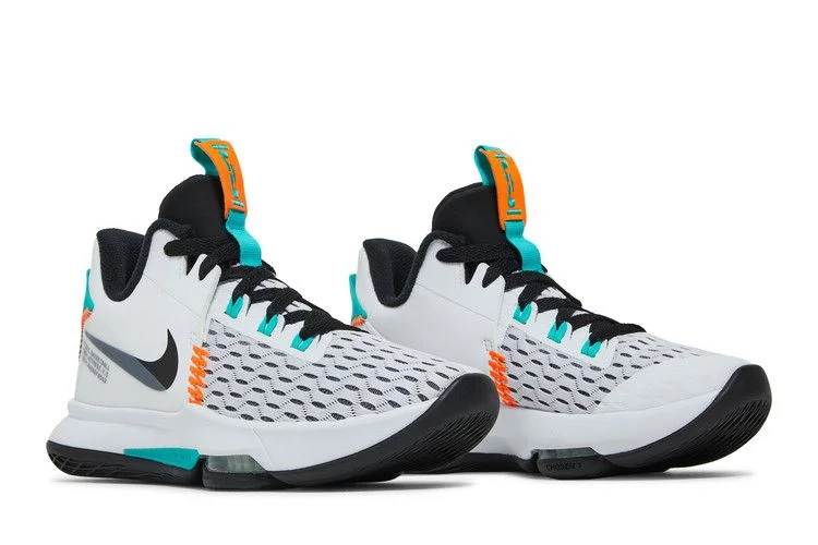 Krossovki-Nike-LeBron-Witness-5-White-Clear-Jade-7