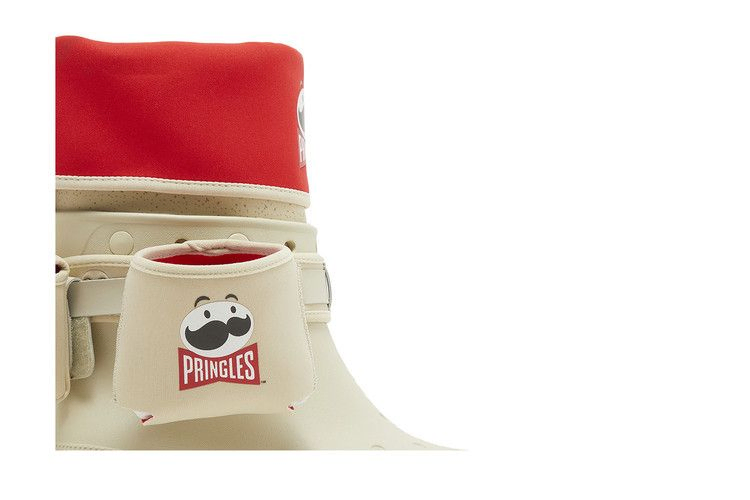 Кроссовки Crocs Pringles x Classic Crush Boot 'Bone'