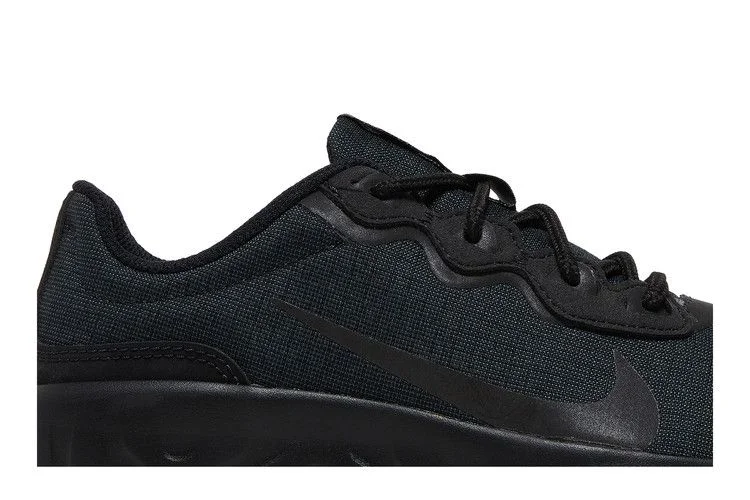 Krossovki-Nike-Wmns-Explore-Strada-Triple-Black-1