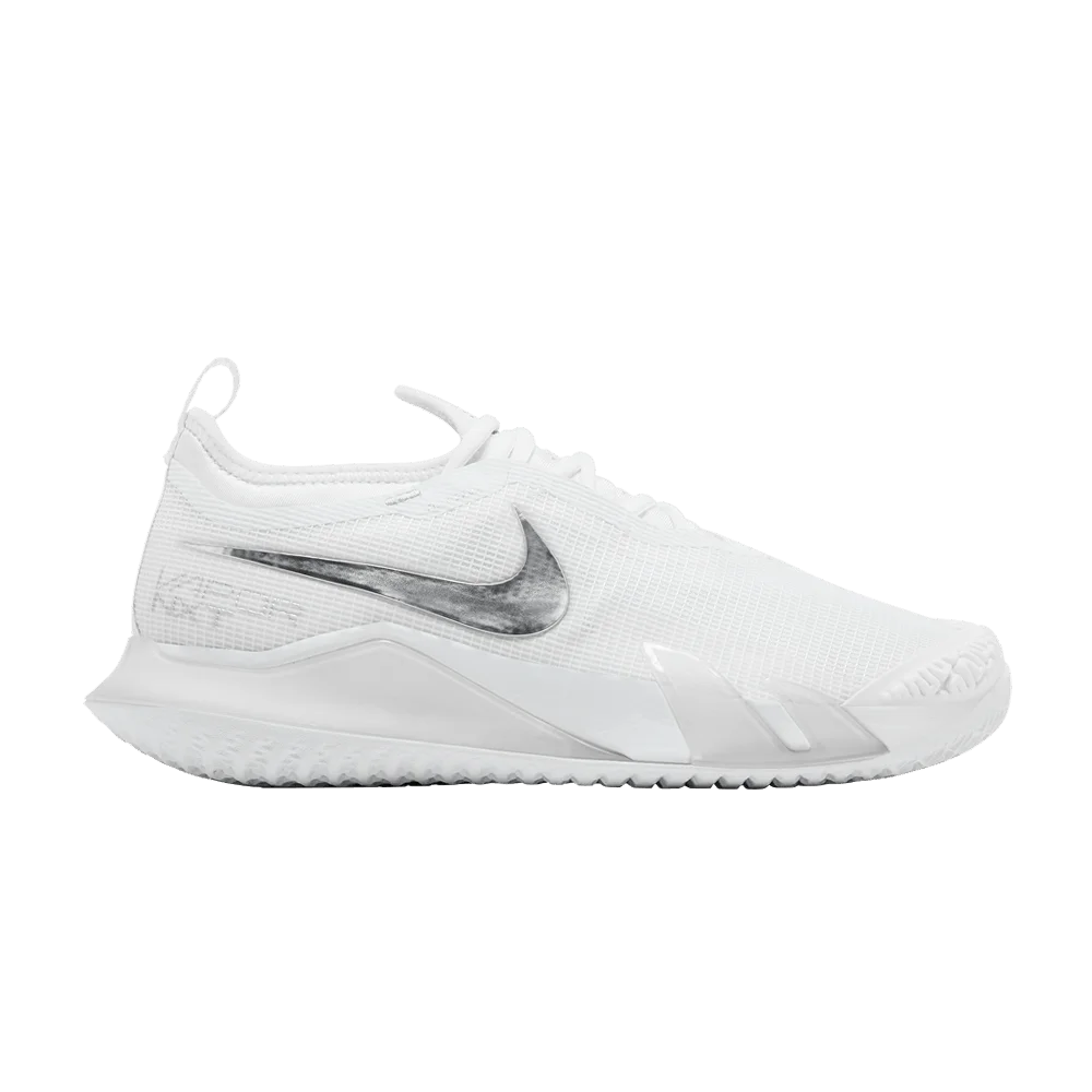 Krossovki-Wmns-NikeCourt-React-Vapor-NXT-White-Metallic-Silver