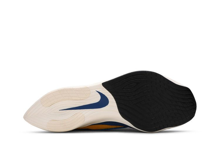 Кроссовки Nike Moon Racer QS 'Yellow Ochre'