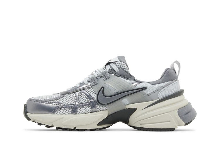 Кроссовки Nike Wmns V2K Run 'Pure Platinum Wolf Grey'