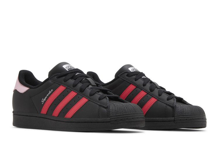 wmns-superstar-black-scarlet-pink-ie2999_07