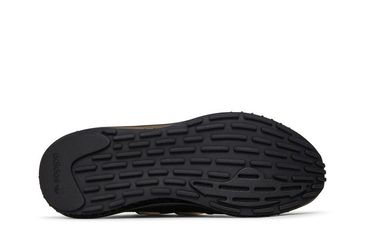 Кроссовки adidas 4D Fusio 'Triple Black'