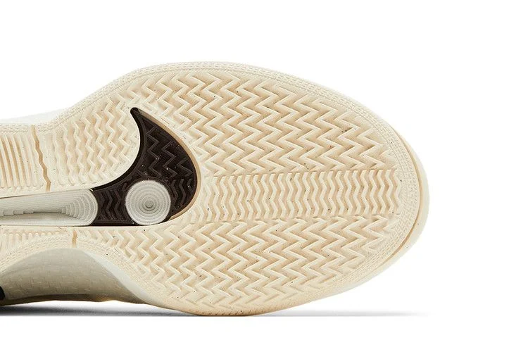 Krossovki-Nike-Wmns-Sabrina-2-Relentless-4