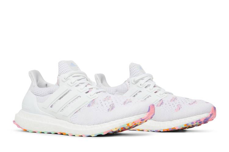 wmns-ultraboost-1-0-valentine-s-day-hq3857_07