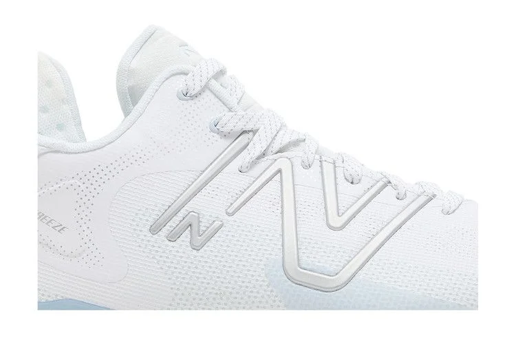 Krossovki-New-Balance-FreezeLX-v4-2E-Wide-White-Polar-Blue-1