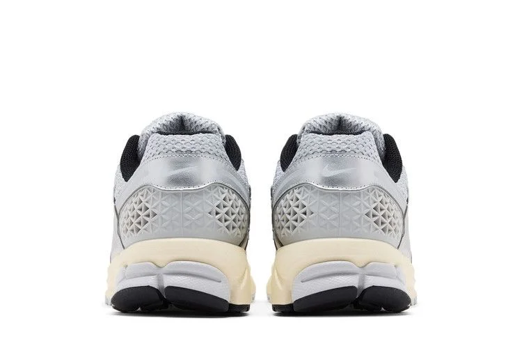 Кроссовки Nike Air Zoom Vomero 5 'Grey Fog Chrome'