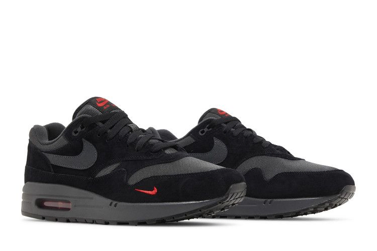air-max-1-black-university-red-fv6910-001_07