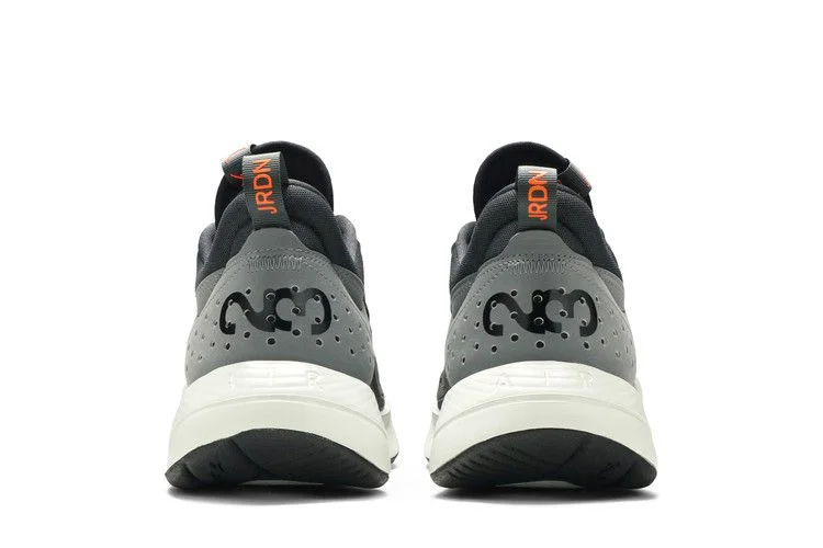 Krossovki-Air-Jordan-Air-Cadence-Dark-Smoke-Grey-5