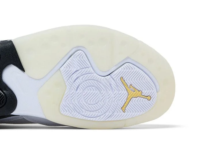 Krossovki-Air-Jordan-Point-Lane-White-Black-Gold-4