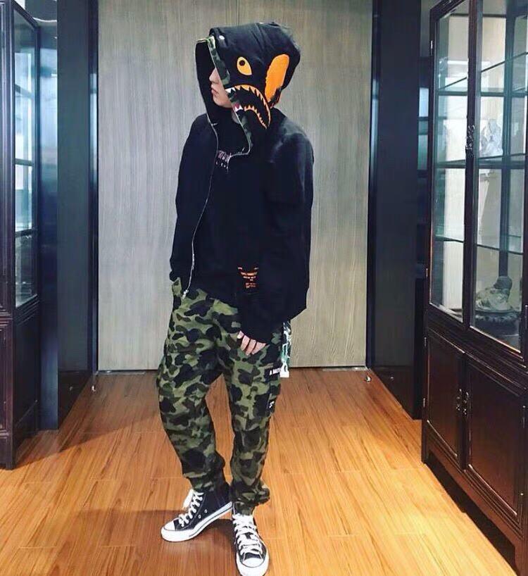 BAPE-x-Undefeated-Double-Shark-Full-Zip-Hoodie-Black-8