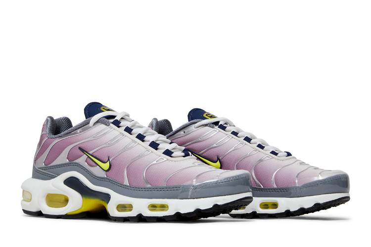 wmns-air-max-plus-violet-dust-high-voltage-fn8007-500_07