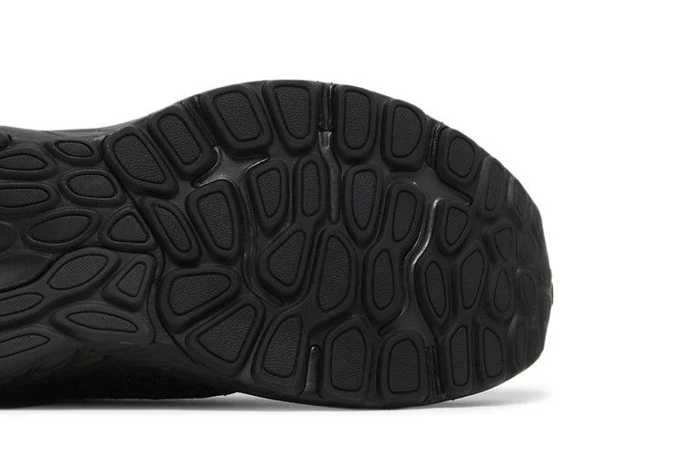Krossovki-New-Balance-Fresh-Foam-X-860v13-2E-Wide-Black-Phantom-4