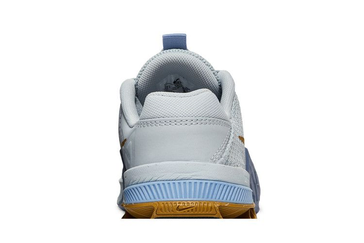 Кроссовки Nike Wmns Metcon 7 'Pure Platinum Metallic Gold Coin'