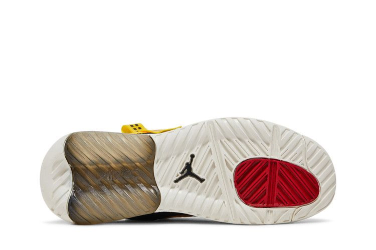 jordan-ma2-university-gold-cv8122-700_03