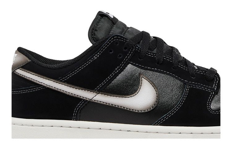 dunk-low-airbrush-swoosh-black-fd6923-001_01