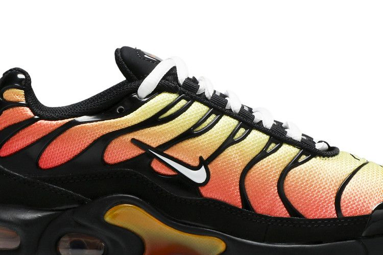 air-max-plus-gs-black-habanero-red-ar1852-017_01