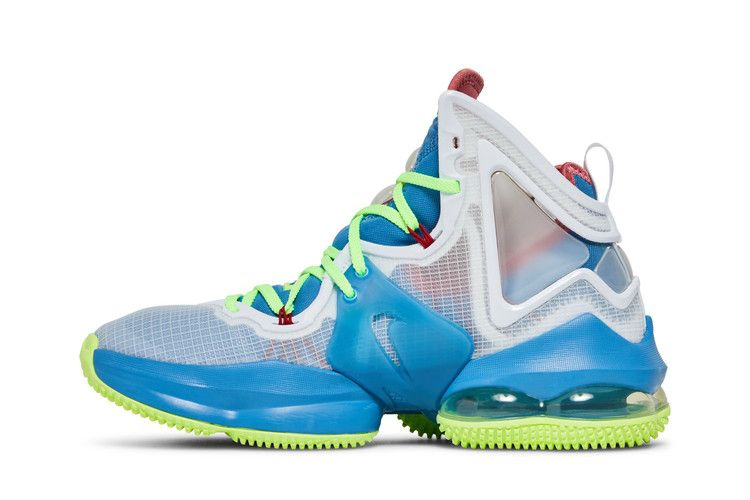 lebron-19-gs-tropical-dd0418-400_02