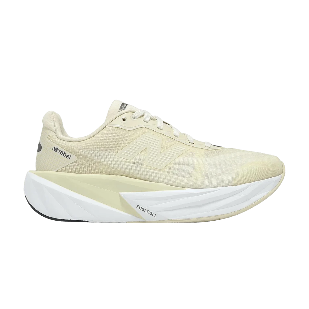 Krossovki-New-Balance-Wmns-Fuelcell-Rebel-V5-D-Wide-Beige-White