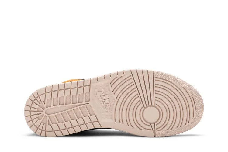 Кроссовки Wmns Air Jordan 1 Mid SE 'Particle Beige'