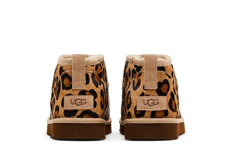 UGG-Wmns-Classic-Ultra-Mini-Boot-Spotty-5