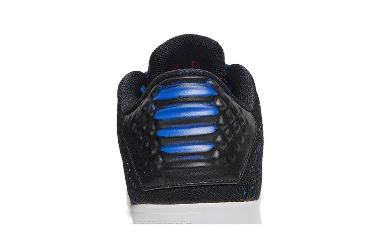 kobe-11-elite-low-mark-parker-822675-014_06