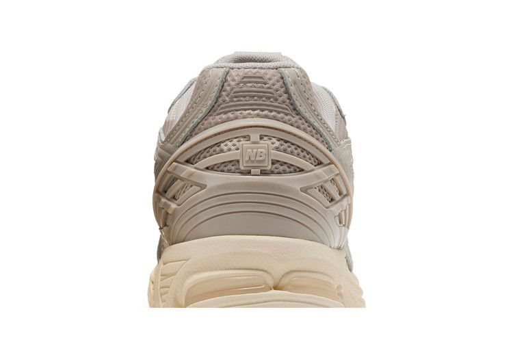Кроссовки New Balance 1906R 'Polka Dot Pack - Moonrock'