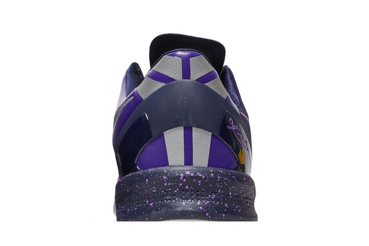 kobe-8-system-playoff-555035-500_06