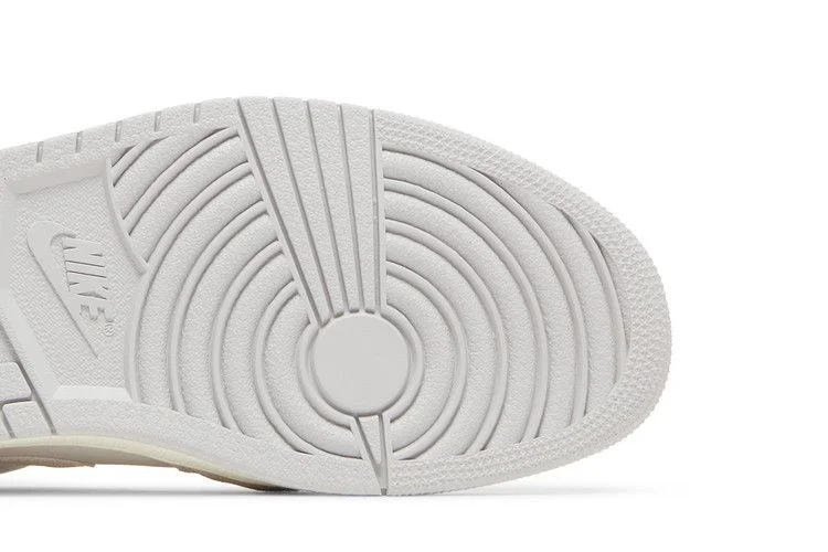 Кроссовки Air Jordan 1 Mid SE 'Inside Out'
