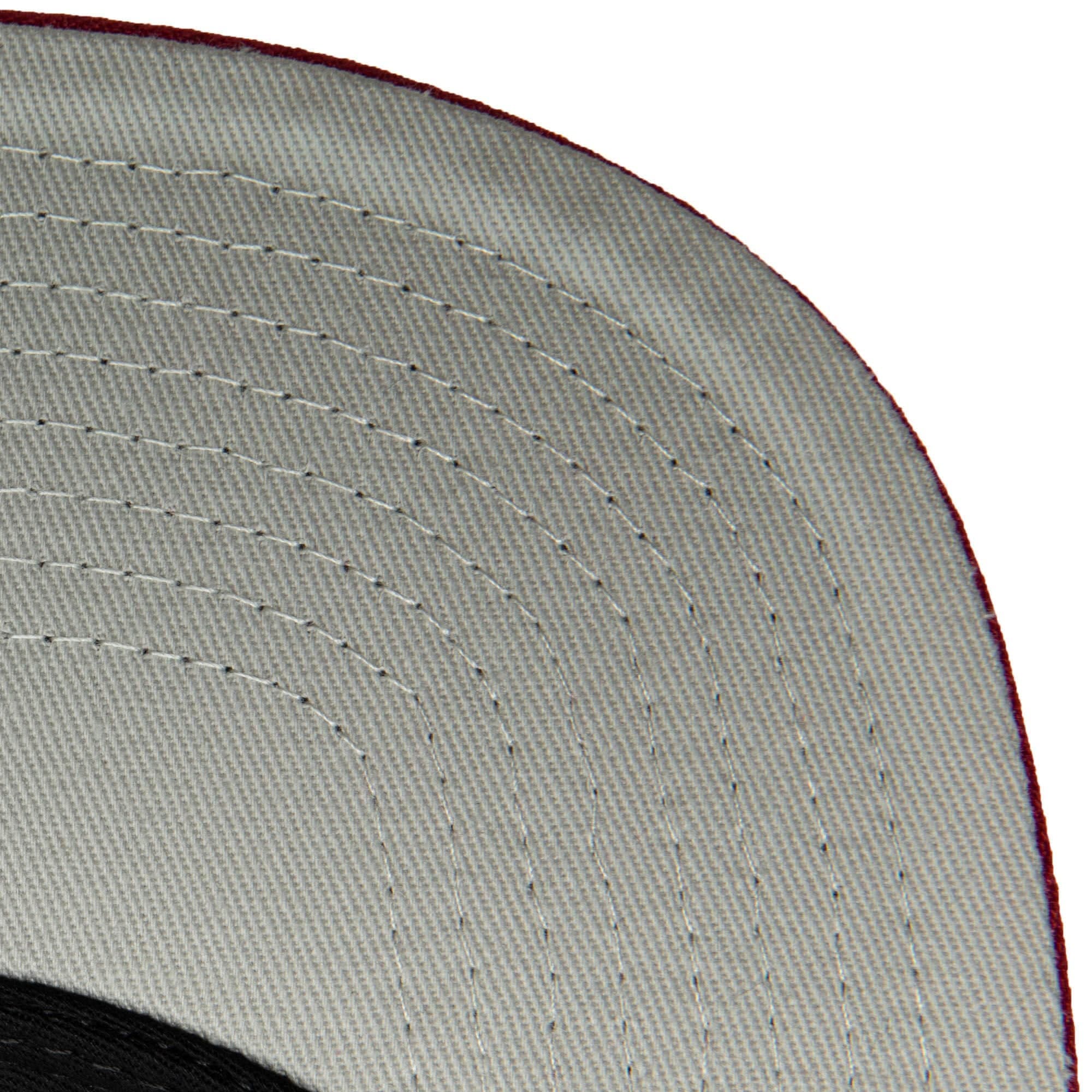 Mitchell-Ness-Christmas-Day-Snapback-NBA-Miami-Heat-Hat-3