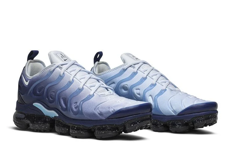 Krossovki-Nike-Air-VaporMax-Plus-Blizzard-7