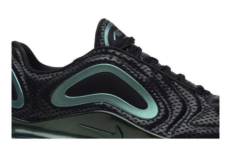 Кроссовки Nike Air Max 720 'Throwback Future'