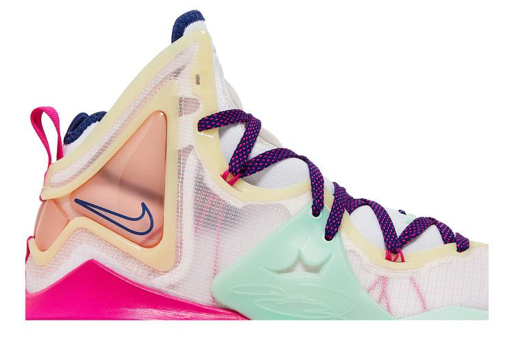 Кроссовки Nike LeBron 19 'Valentine's Day'