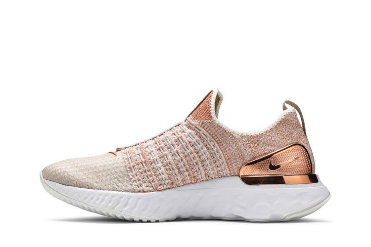 wmns-react-phantom-run-flyknit-2-premium-fossil-stone-metallic-red-bronze-cz4830-200_02