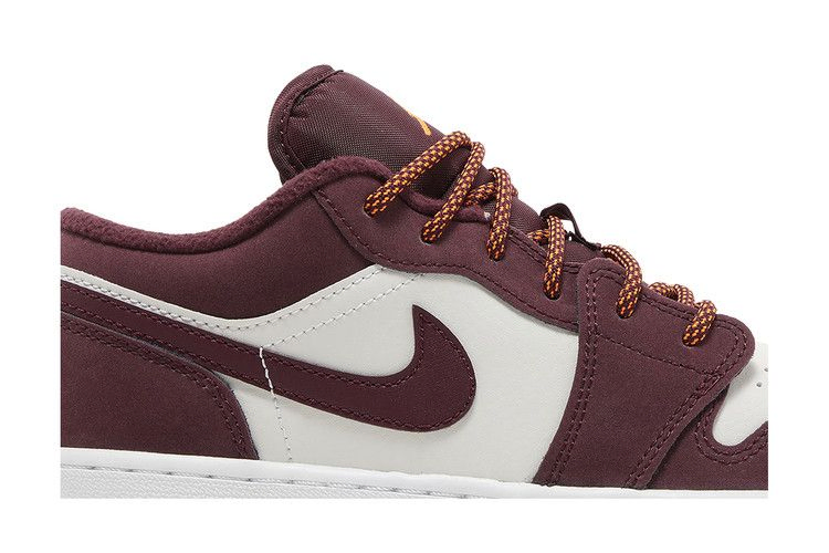 Кроссовки Air Jordan 1 Low GS 'Night Maroon'
