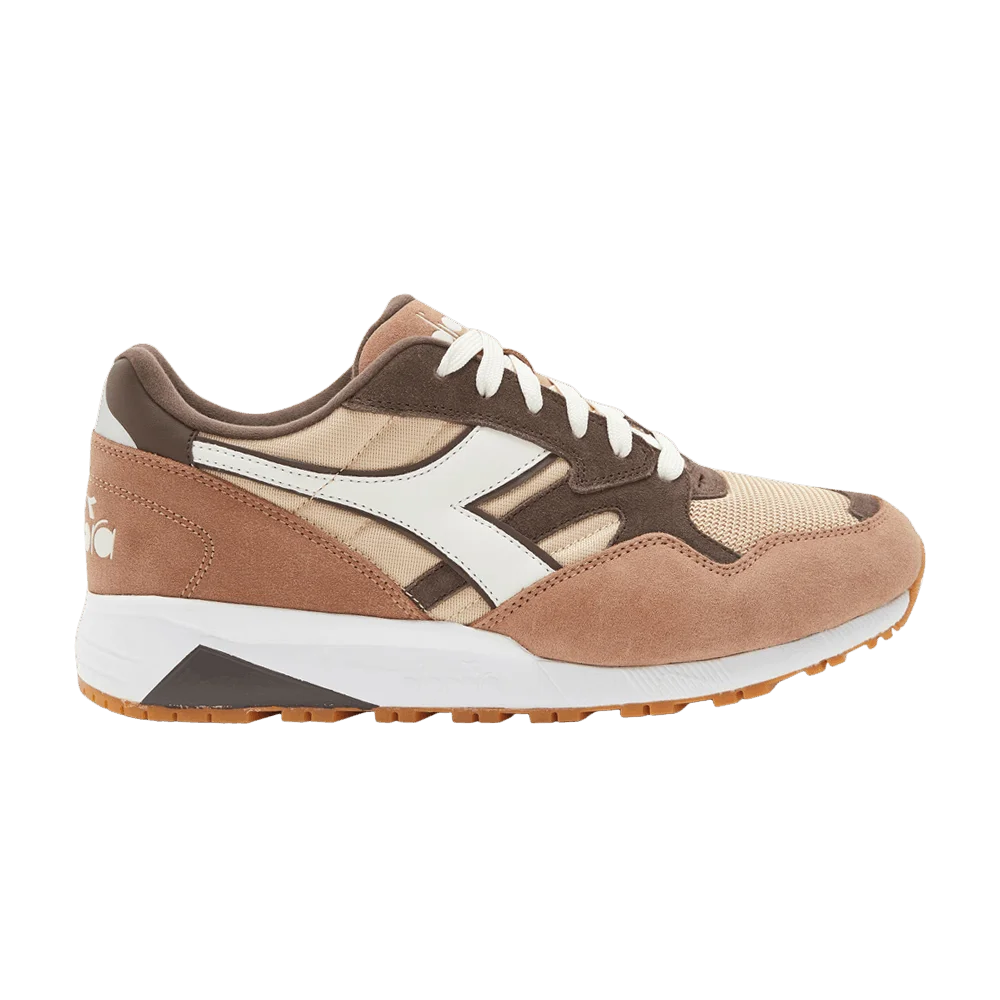 Krossovki-Diadora-N902-Warm-Sand-Java