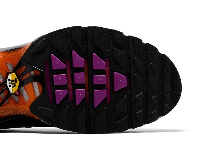 Krossovki-Nike-Air-Max-Plus-Total-Orange-Vivid-Purple-4