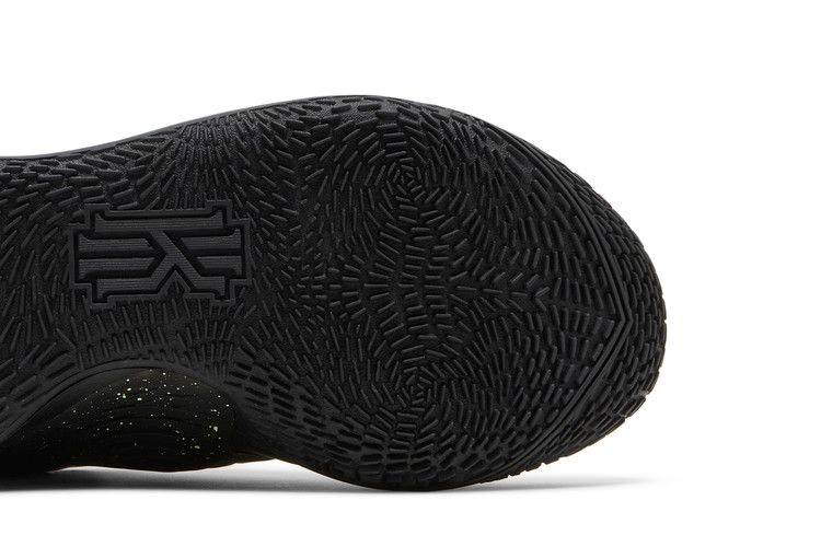 kyrie-low-3-ep-black-cj1287-002_04