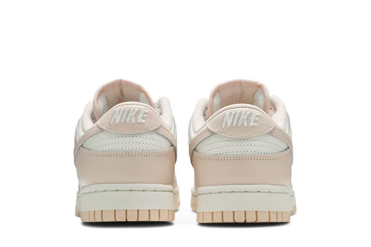 Кроссовки Nike Wmns Dunk Low 'Orange Pearl'