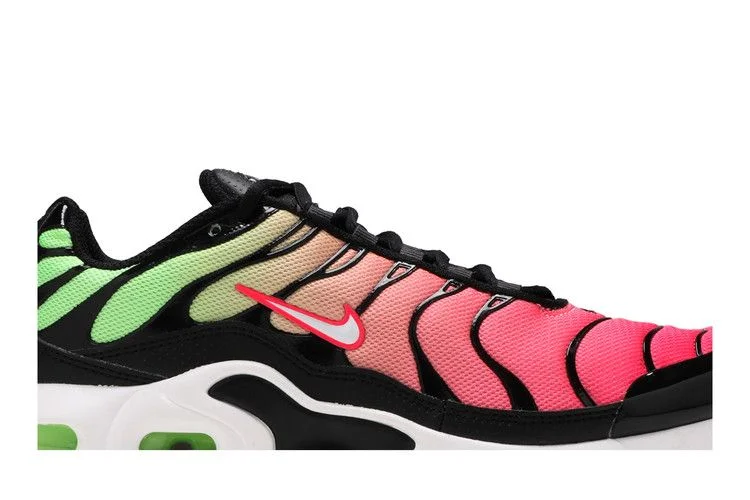 Кроссовки Nike Air Max Plus GS 'Green Strike Flash Crimson'