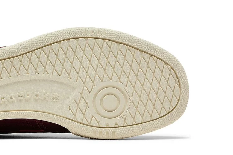 Krossovki-Reebok-Club-C-Revenge-MU-Maroon-4
