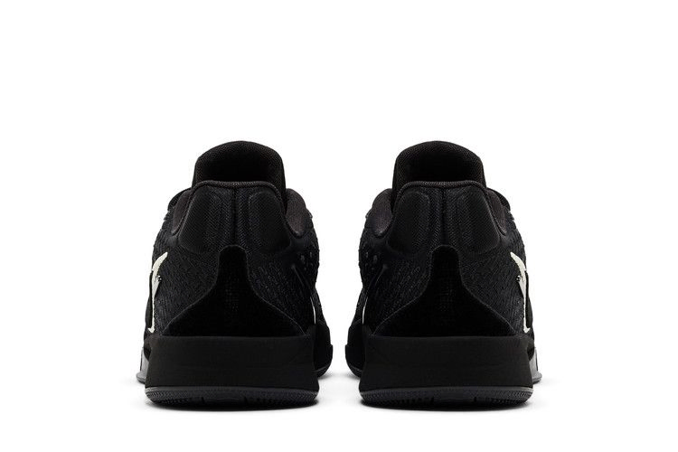 wmns-sabrina-2-black-label-pack-ib3871-001_05