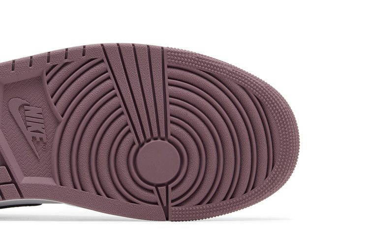 Кроссовки Air Jordan 1 Low SE 'Sky J Mauve'